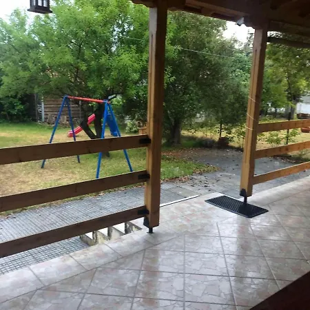 Летний дом Karaiskaki Beach House *