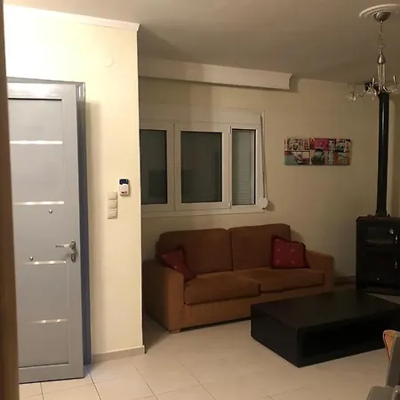 Летний дом Karaiskaki Beach House