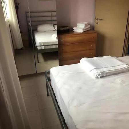 Летний дом Karaiskaki Beach House
