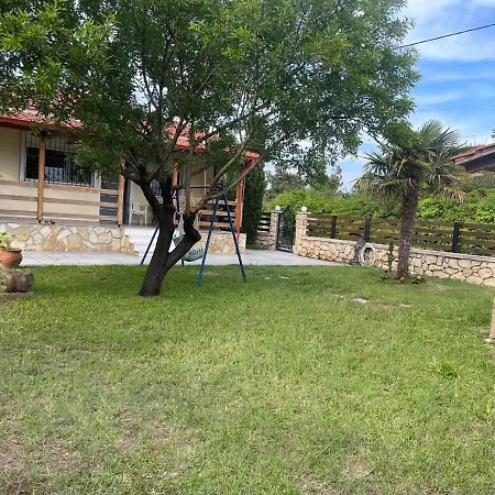 Karaiskaki Beach House Летний дом *