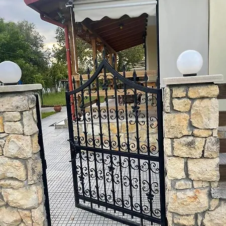 Летний дом Karaiskaki Beach House Nea Kallikrateia