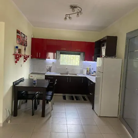 Karaiskaki Beach House Летний дом *